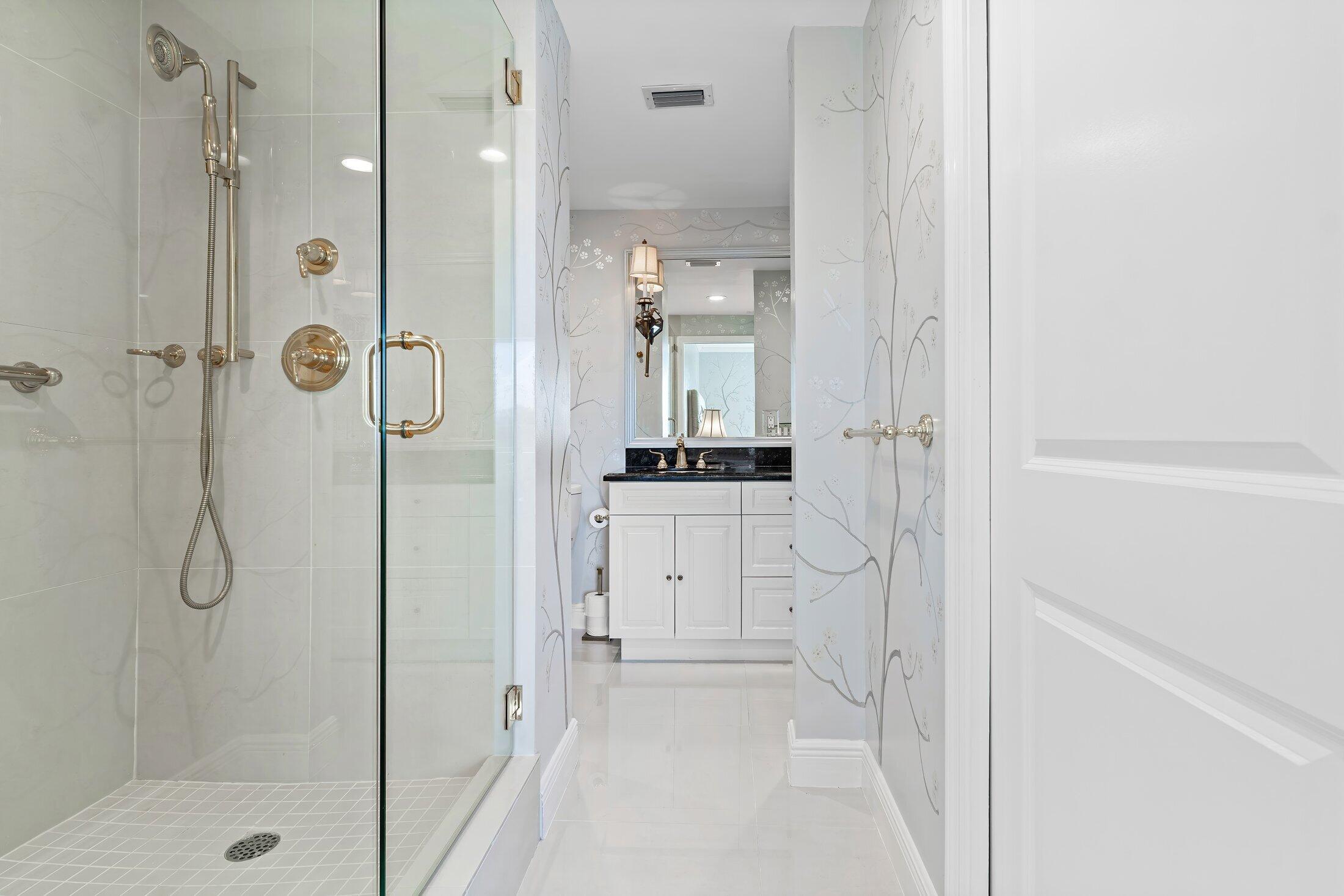 44 Cocoanut Row, Unit 526B Palm Beach, FL 33480 - Photo 8 of 33 024-44CocoanutRow-PalmBeach-FL-33480-SMA