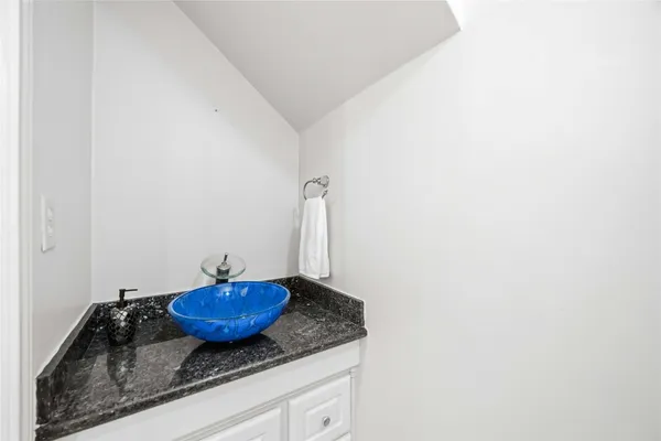 $425,000 | 410 Hamden Court, Katy, TX 77450