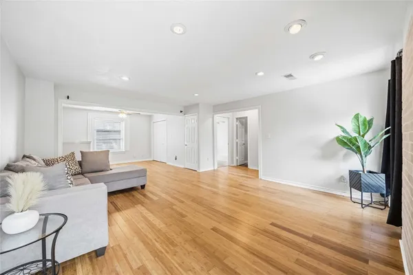 $425,000 | 410 Hamden Court, Katy, TX 77450