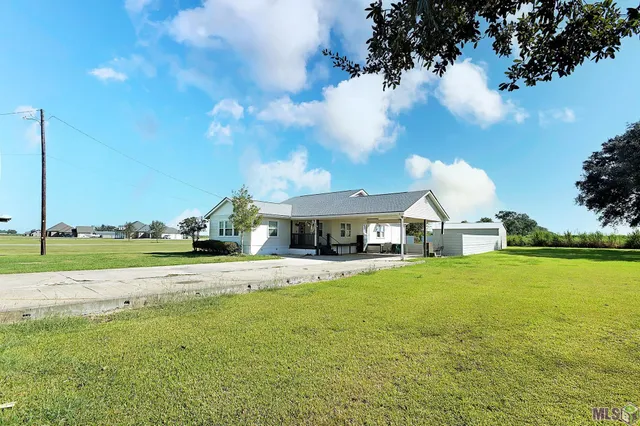$247,000 | 3754 Highway 308, Napoleonville, LA 70390