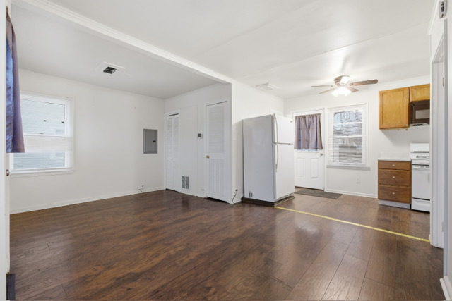 1502 Ridgeway Street Round Lake Beach, IL 60073 - Photo 2 of 9