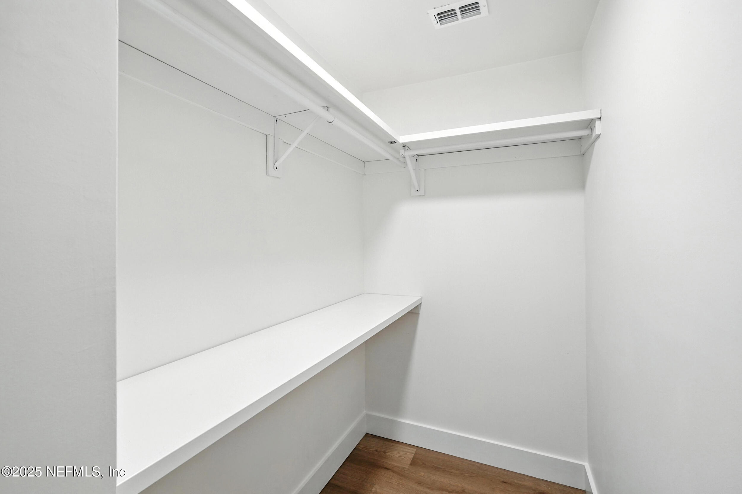 573 Aquatic Drive Atlantic Beach, FL 32233 - Photo 21 of 26 a view of small space