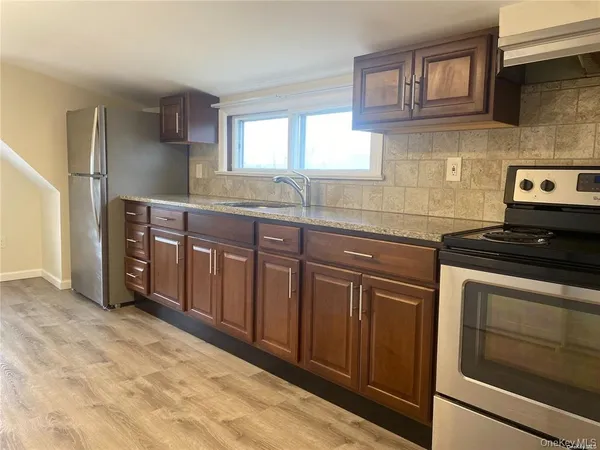 $2,100 | 245 Scudder Avenue, Northport, NY 11768