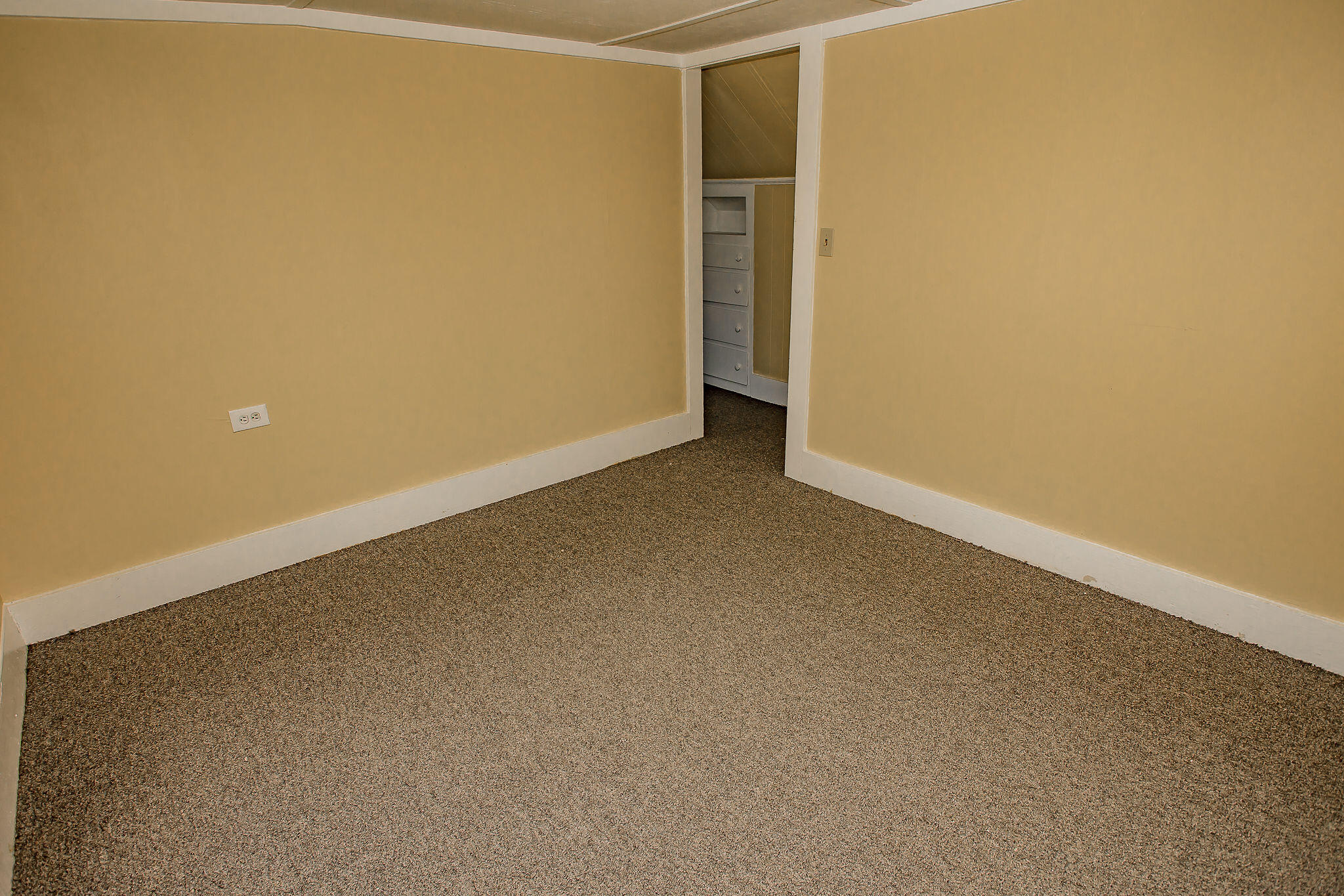 260 Weld Street Dixfield, ME 04224 - Photo 3 of 17 AF6A6503
