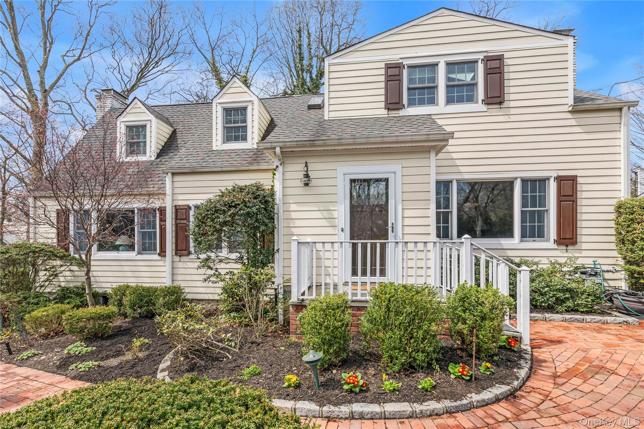 35 Mitchell Road Port Washington, NY 11050 - Photo 1 of 1 Gallery Image 1