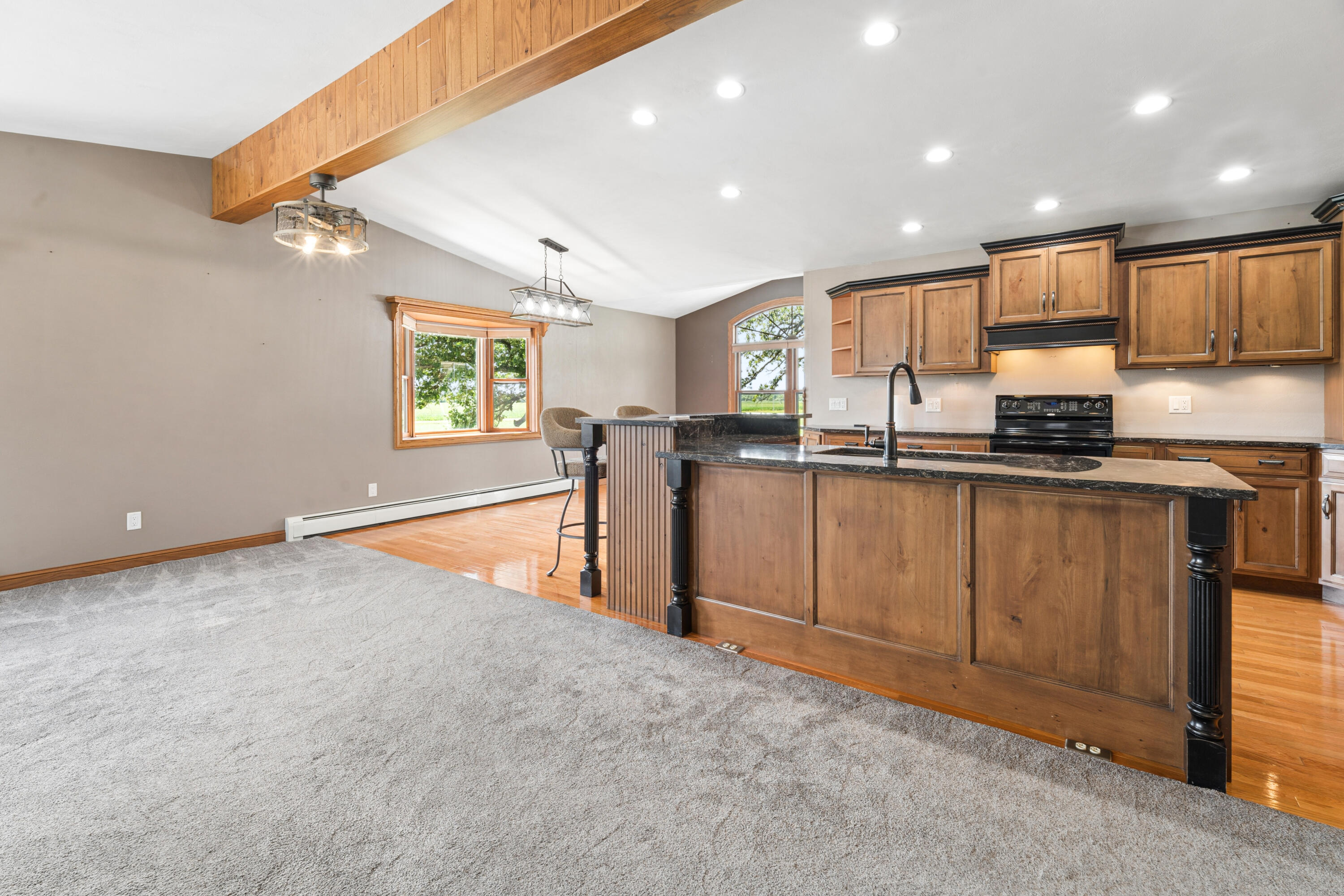 N5748 Metovale Road Metomen, WI 53919 - Photo 26 of 64 Kitchen and Dining