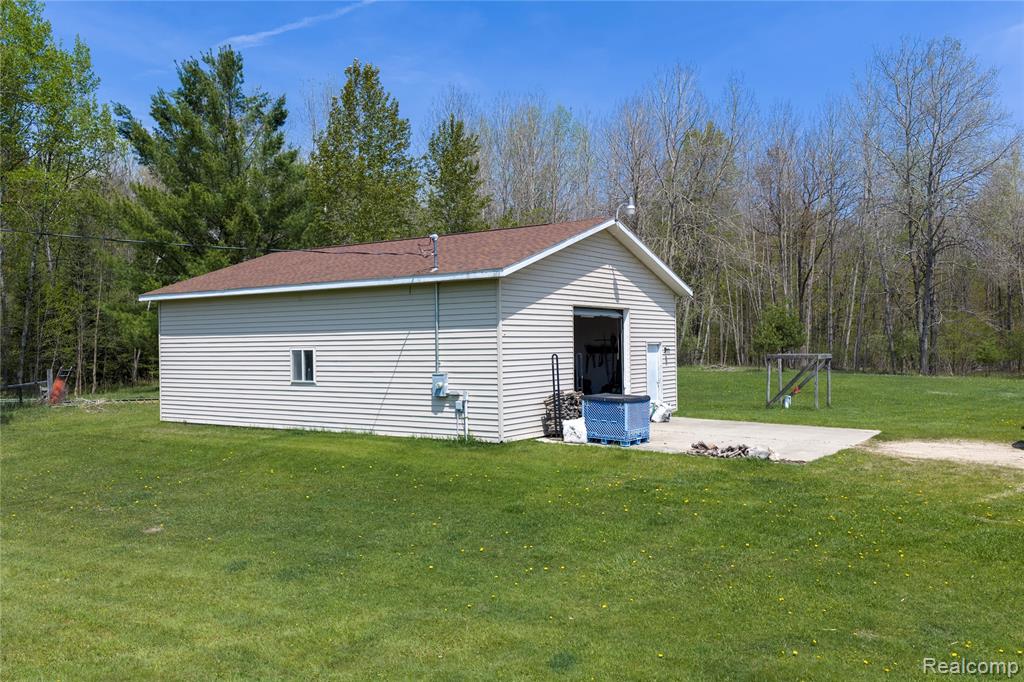 4180 Sage Lake Road Lupton, MI 48635 - Photo 6 of 40