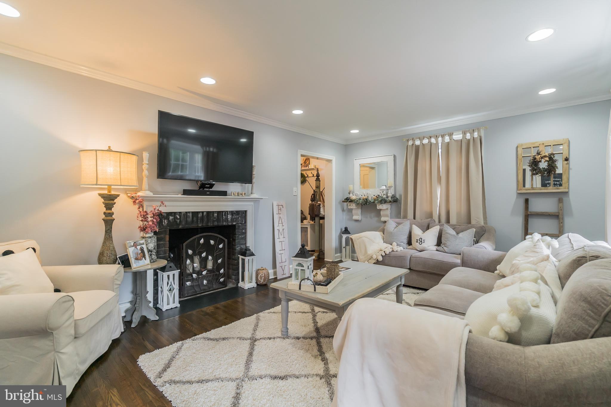 8604 Brierdale Road, Unit A Philadelphia, PA 19128 - Photo 3 of 37 Gallery Image 3