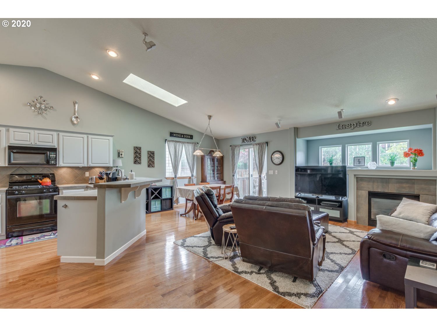 2017 Northwest Fargo Loop Camas, WA 98607 - Photo 5 of 32 Gallery Image 5