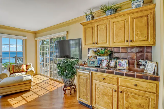 $2,100,000 | 919 North Shore Drive, Detroit Lakes, MN 56501