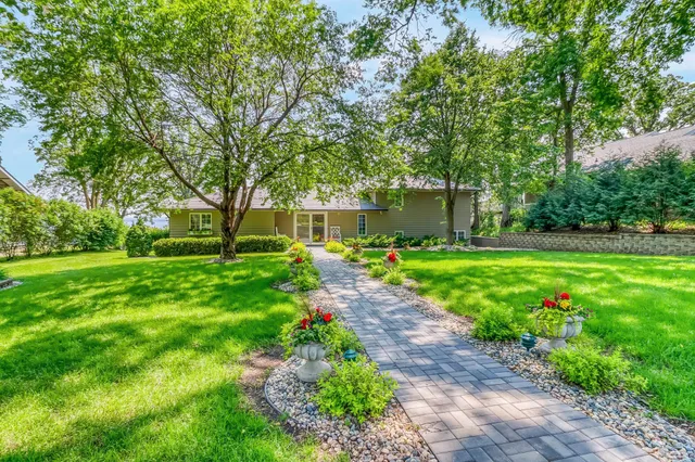 $2,100,000 | 919 North Shore Drive, Detroit Lakes, MN 56501