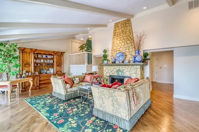 $2,100,000 | 919 North Shore Drive, Detroit Lakes, MN 56501