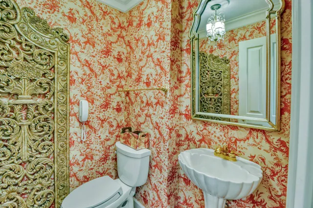 $2,100,000 | 919 North Shore Drive, Detroit Lakes, MN 56501