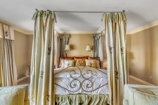 $2,100,000 | 919 North Shore Drive, Detroit Lakes, MN 56501