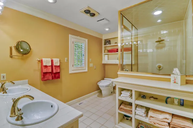 $2,100,000 | 919 North Shore Drive, Detroit Lakes, MN 56501