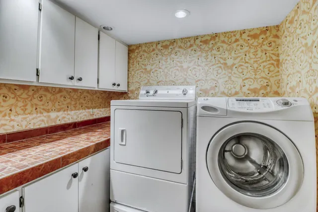 $2,100,000 | 919 North Shore Drive, Detroit Lakes, MN 56501