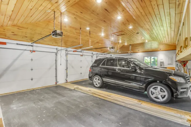 $2,100,000 | 919 North Shore Drive, Detroit Lakes, MN 56501