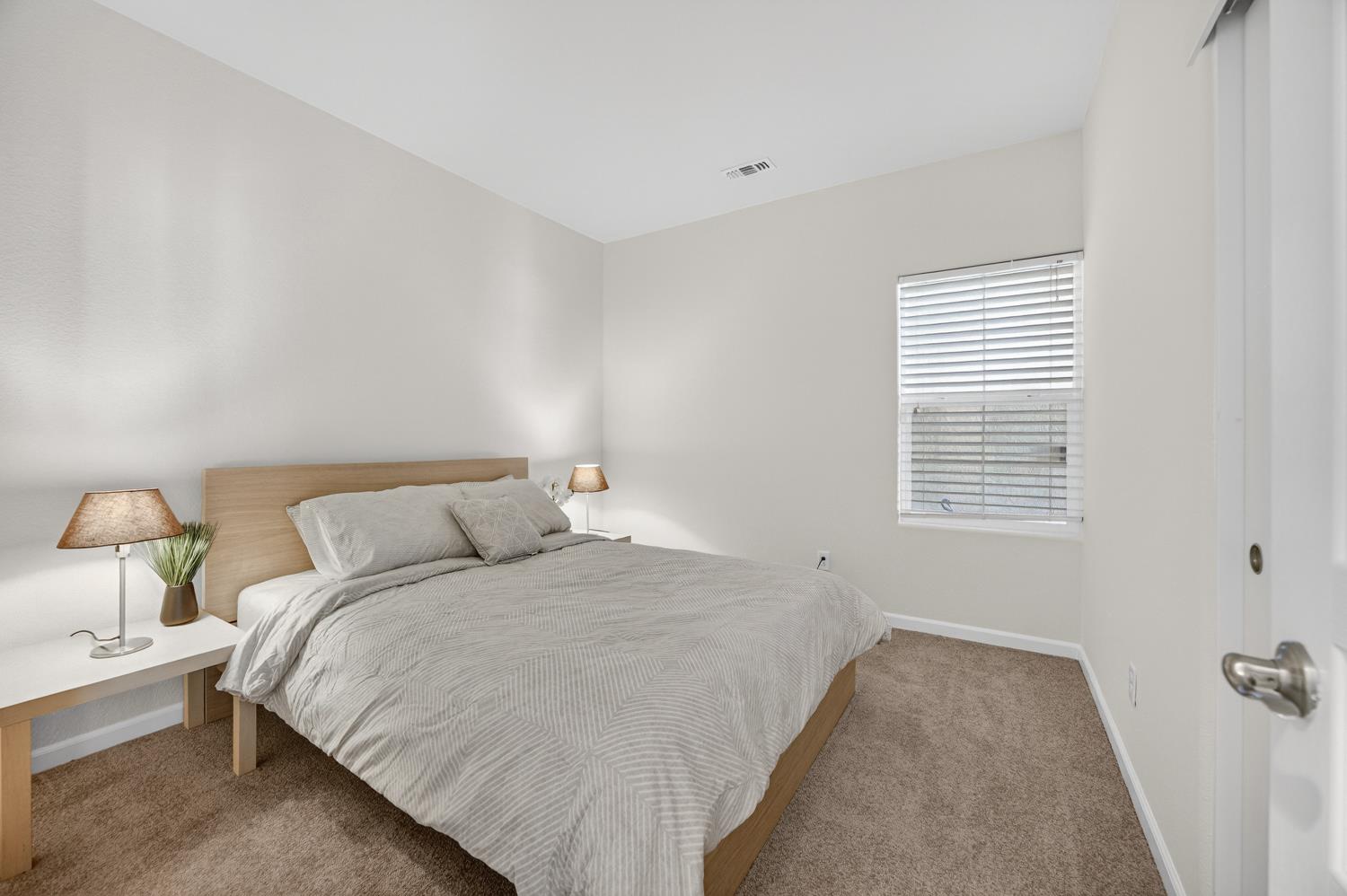 7620 Ferrell Way Elk Grove, CA 95757 - Photo 13 of 75