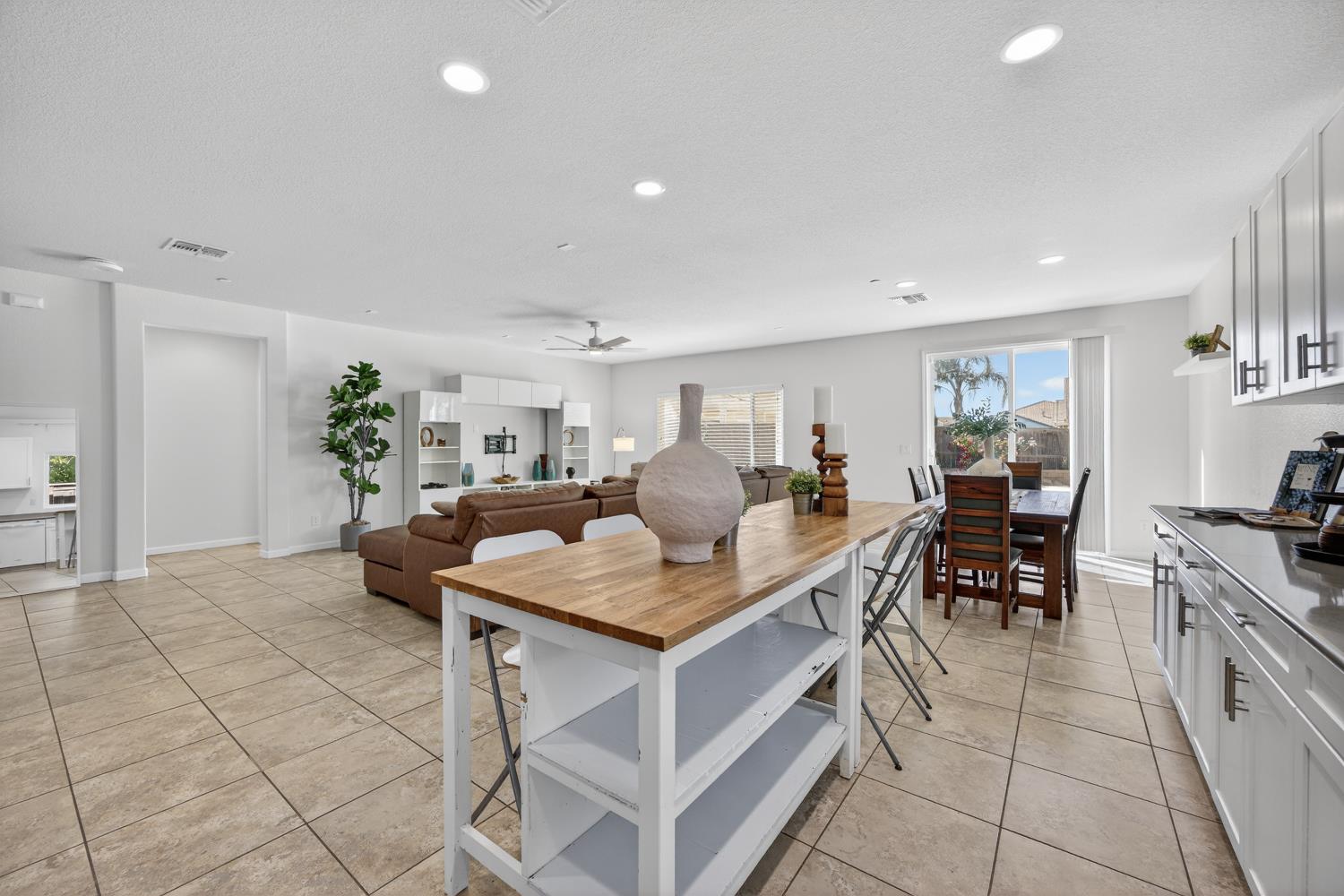 7620 Ferrell Way Elk Grove, CA 95757 - Photo 26 of 75