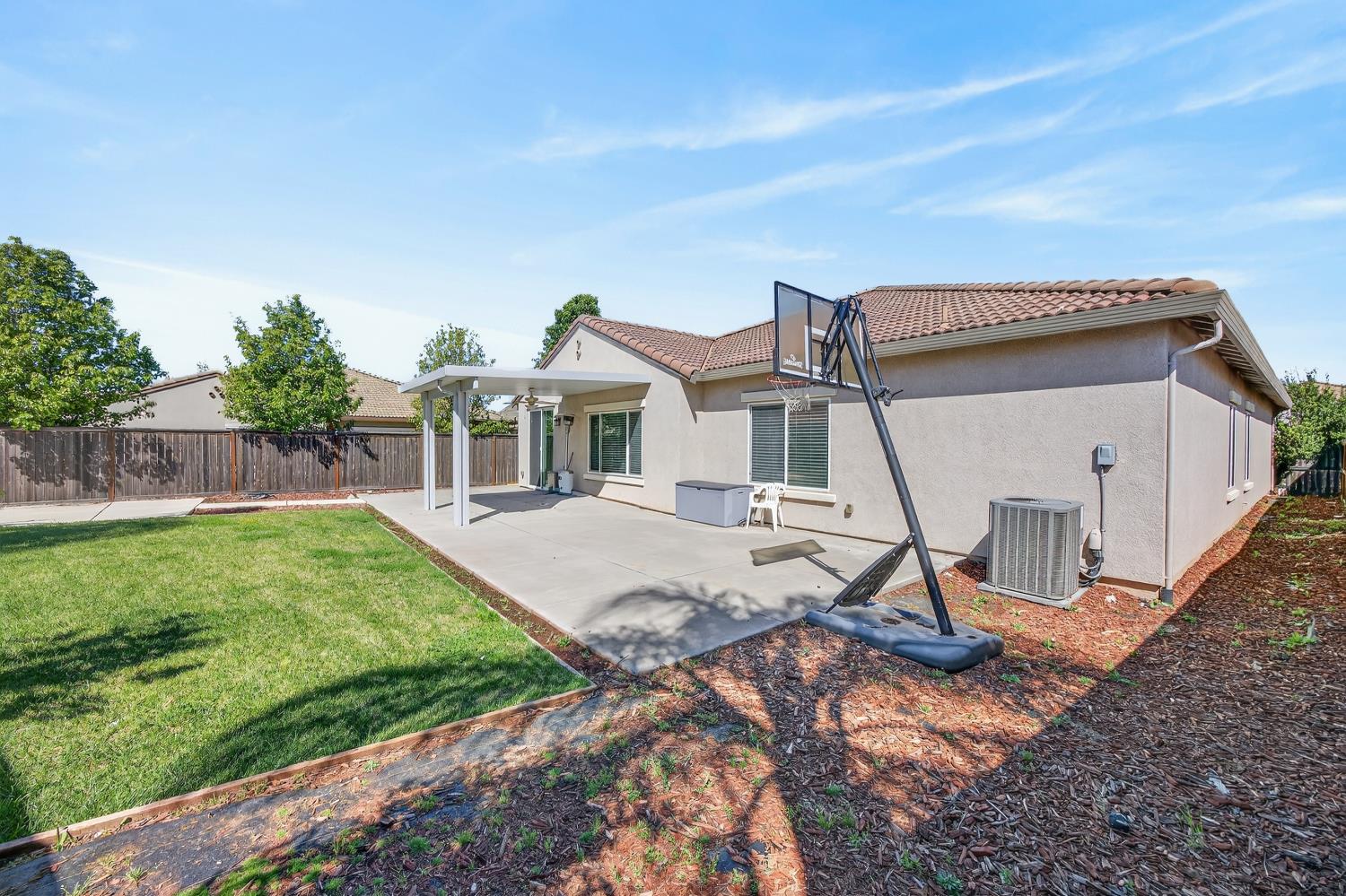 7620 Ferrell Way Elk Grove, CA 95757 - Photo 61 of 75