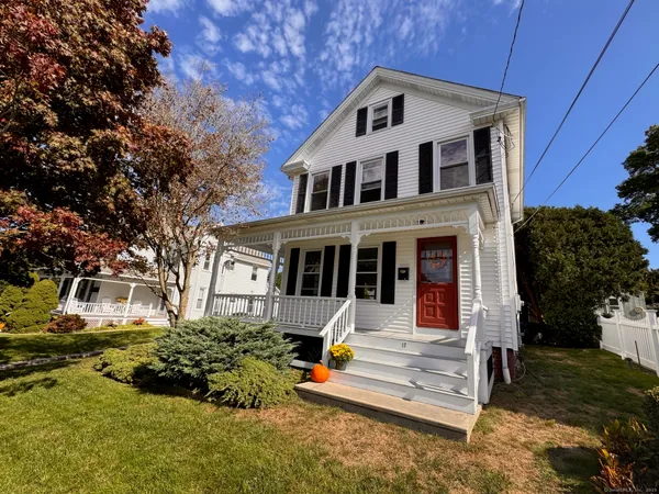 $795,900 | 17 High Street, Groton, CT 06340