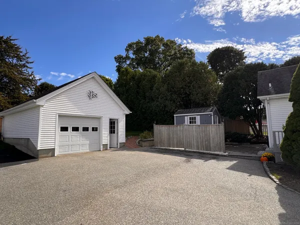 $795,900 | 17 High Street, Groton, CT 06340