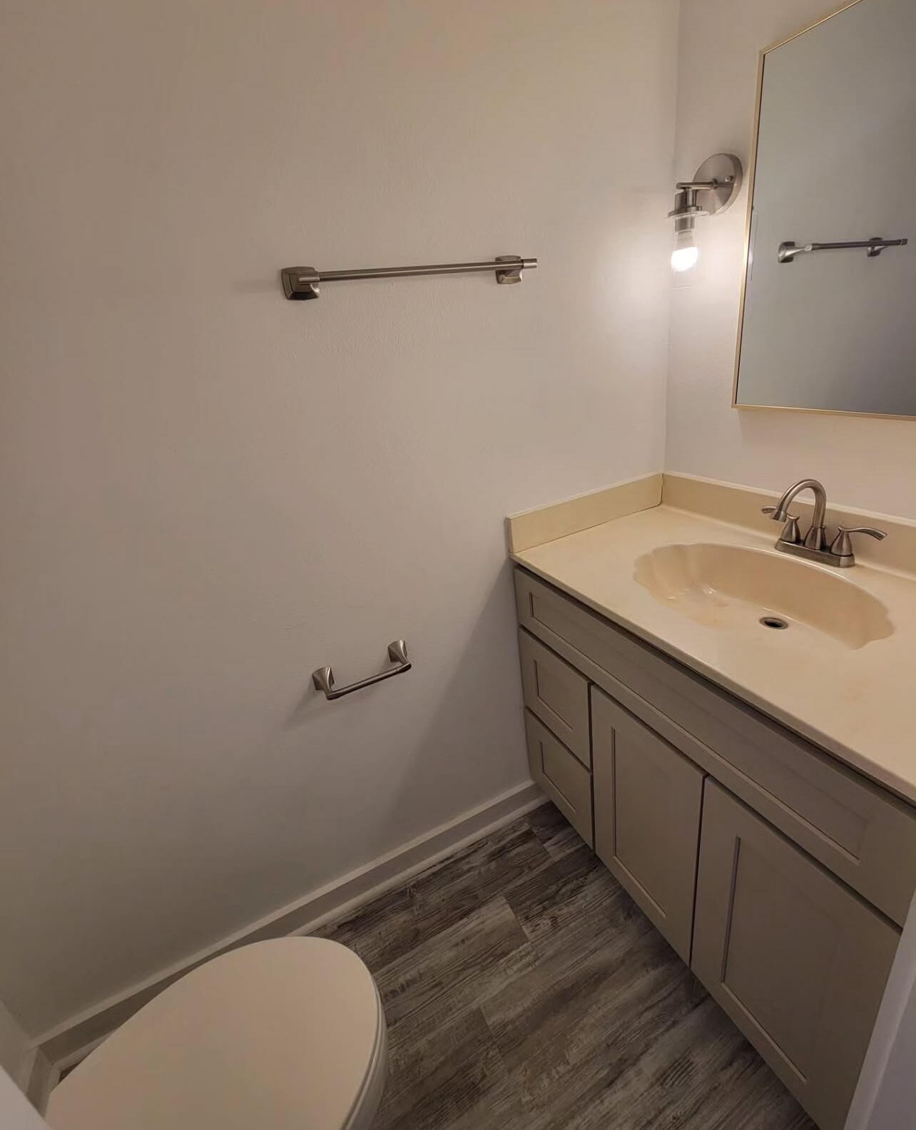 145 4th Avenue, Unit B3 Shalimar, FL 32579 - Photo 7 of 46 a bathroom with a sink and toilet