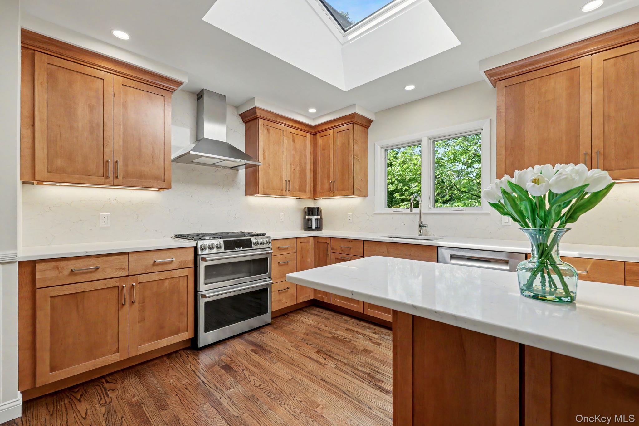 38 Aspen Road New Rochelle, NY 10804 - Photo 5 of 25