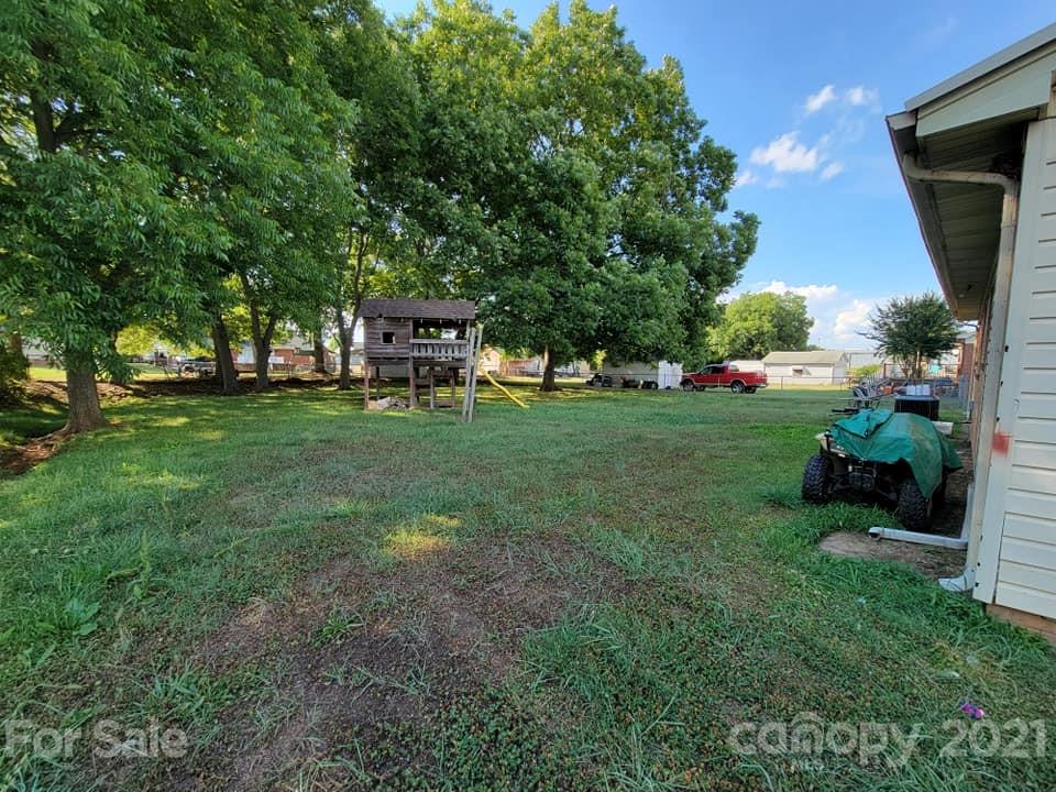 607 North Post Road Shelby, NC 28150 - Photo 3 of 12 Gallery Image 3