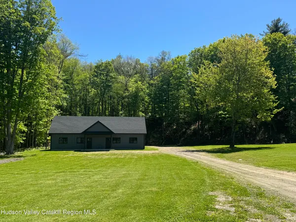 $2,600 | 651 Granite Road, Unit 1, Kerhonkson, NY 12446