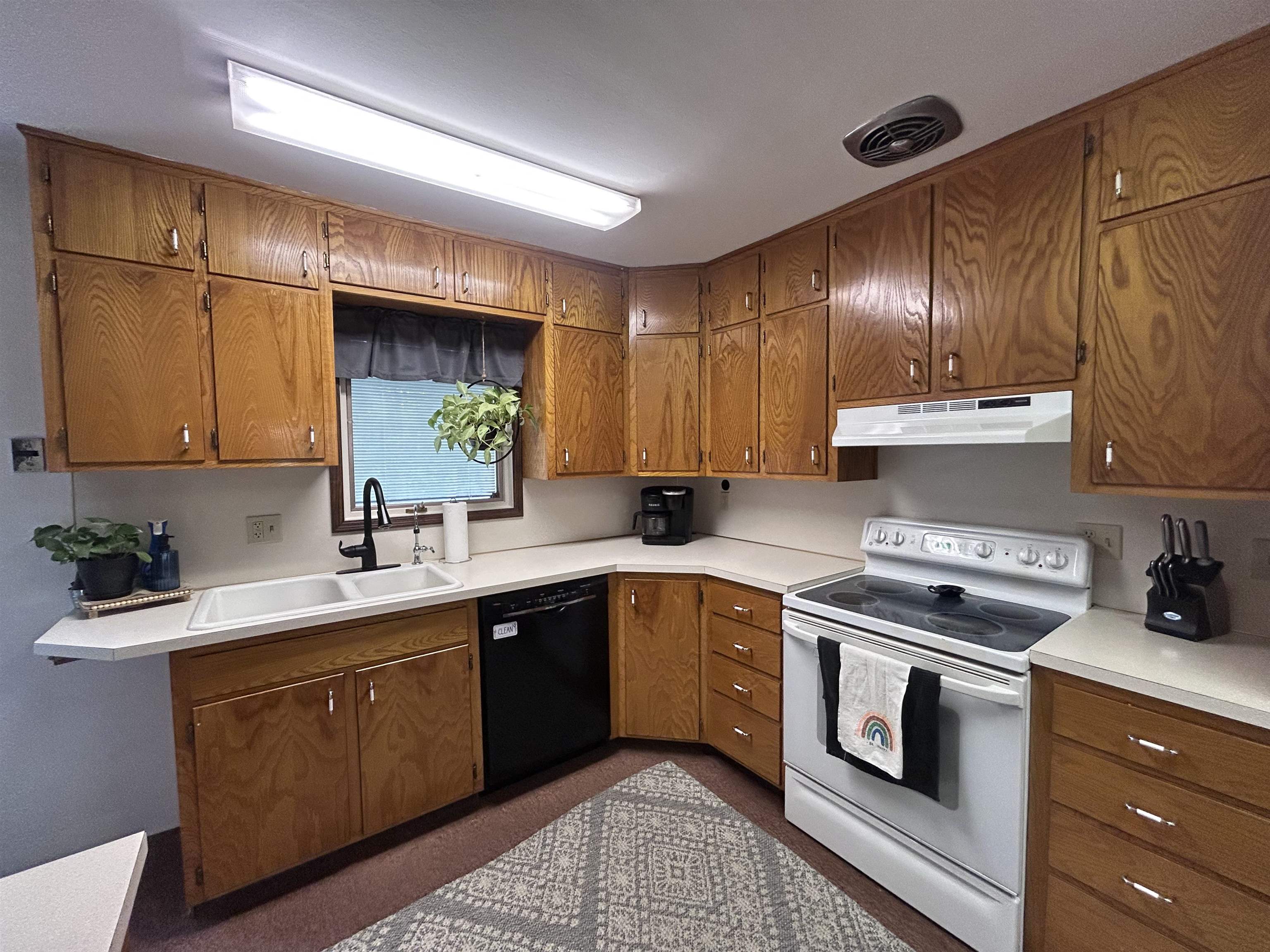 213 Rio Vista Road Torrington, WY 82240 - Photo 6 of 28