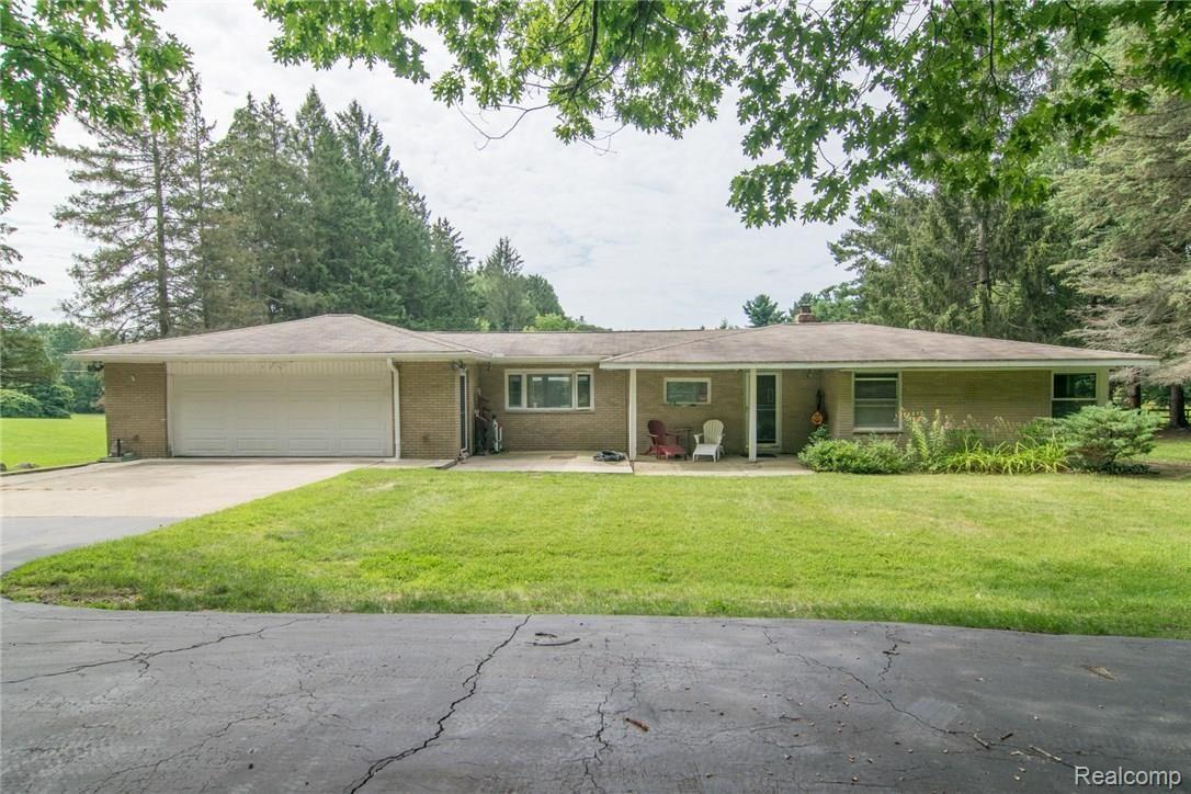 3124 West Rattalee Lake Road Holly, MI 48442 - Photo 1 of 36 DSC_0001.jpg