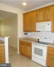 8323 Gaither Street, Unit 265 Manassas, VA 20110 - Photo 13 of 29 Kitchen
