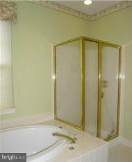 8323 Gaither Street, Unit 265 Manassas, VA 20110 - Photo 22 of 29 Bath (Master)