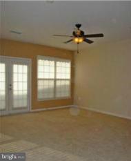 8323 Gaither Street, Unit 265 Manassas, VA 20110 - Photo 8 of 29 Living Room