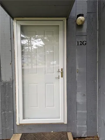 $1,700 | 12 Cedar Court, Unit G, East Haven, CT 06513