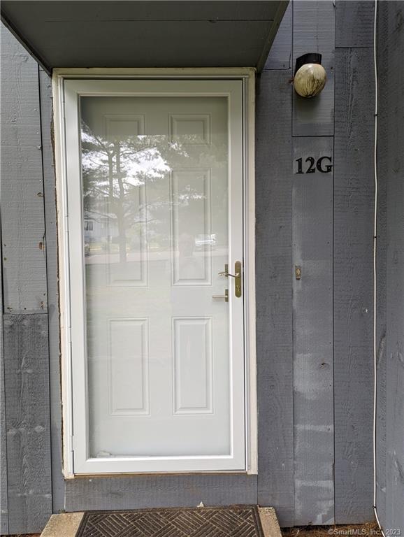 12 Cedar Court, Unit G East Haven, CT 06513 - Photo 3 of 23