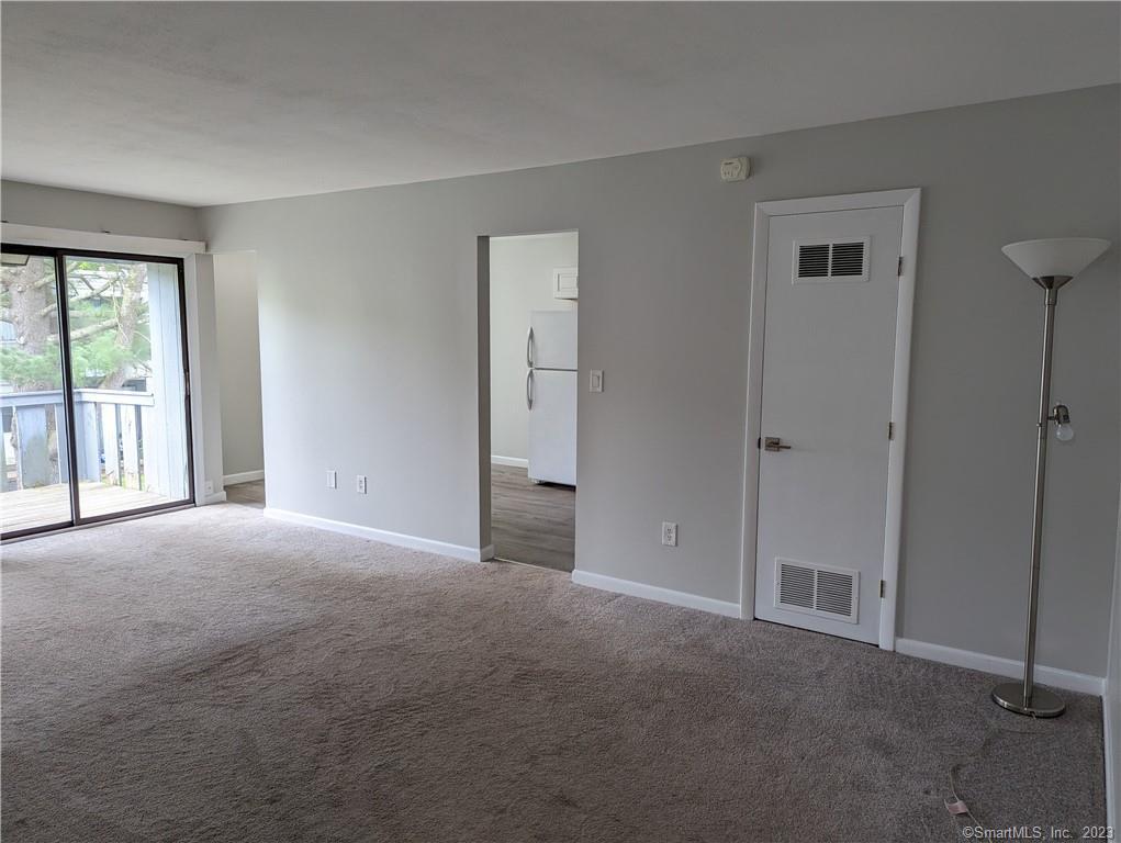 12 Cedar Court, Unit G East Haven, CT 06513 - Photo 5 of 23