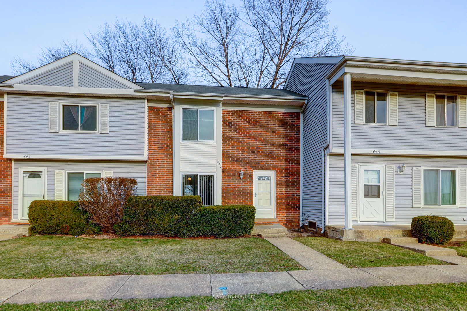 443 Yorkshire Square Bolingbrook, IL 60440 - Photo 1 of 2