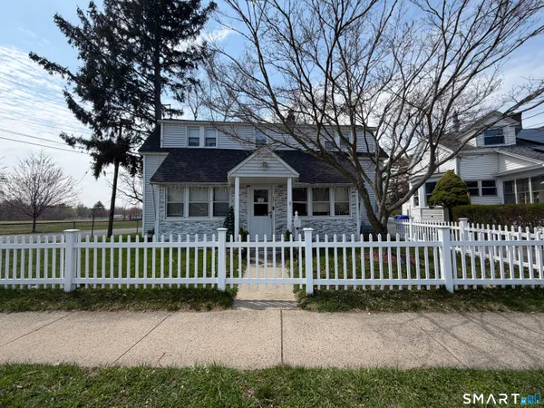 $330,000 | 207 Main Street, East Hartford, CT 06118