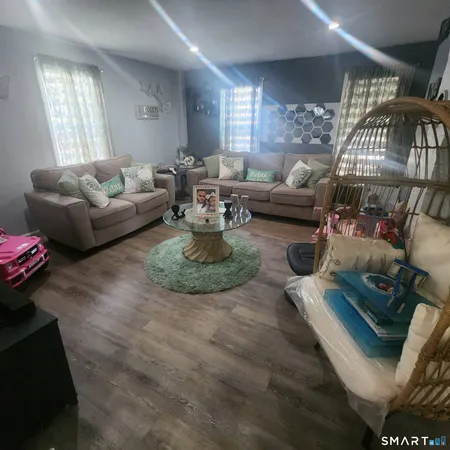 $330,000 | 207 Main Street, East Hartford, CT 06118