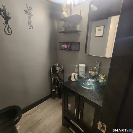 $330,000 | 207 Main Street, East Hartford, CT 06118