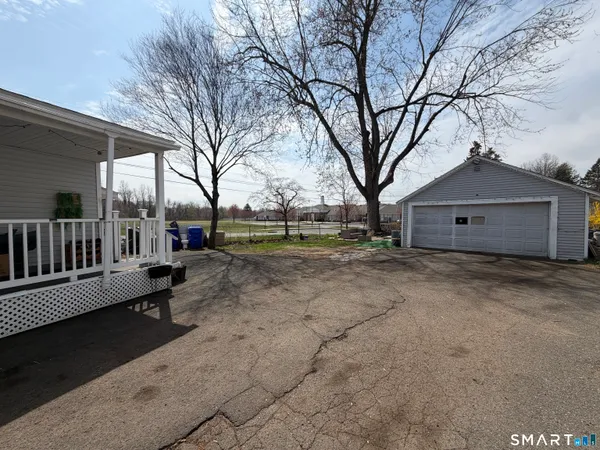 $330,000 | 207 Main Street, East Hartford, CT 06118