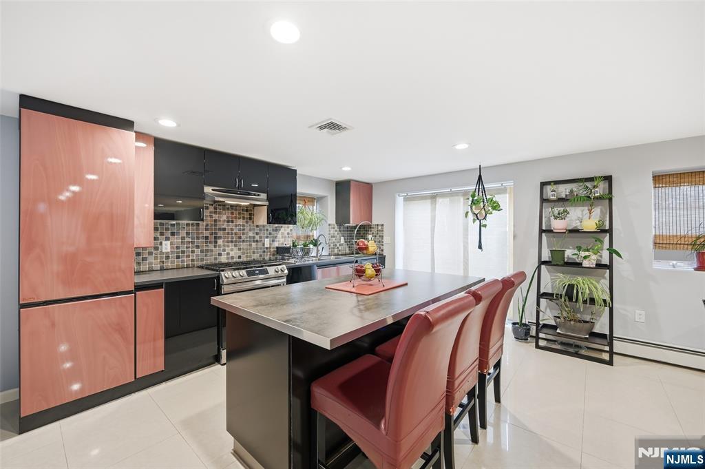 800 Delalla Terrace Ridgefield, NJ 07657 - Photo 16 of 43