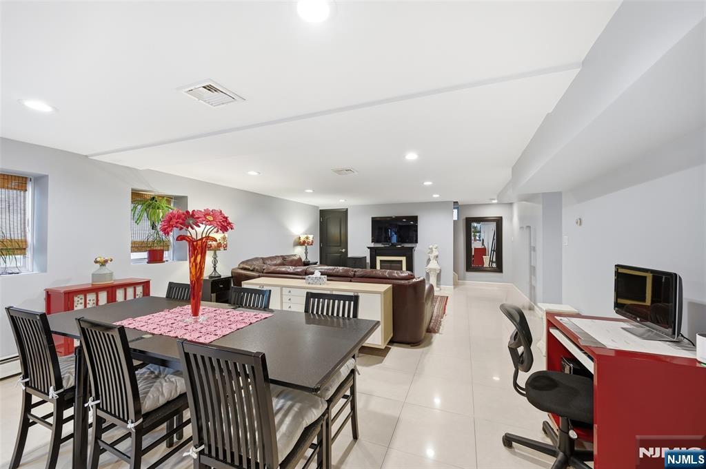 800 Delalla Terrace Ridgefield, NJ 07657 - Photo 20 of 43