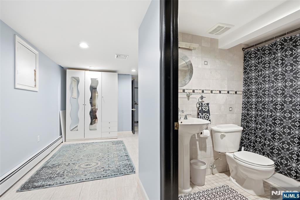 800 Delalla Terrace Ridgefield, NJ 07657 - Photo 23 of 43