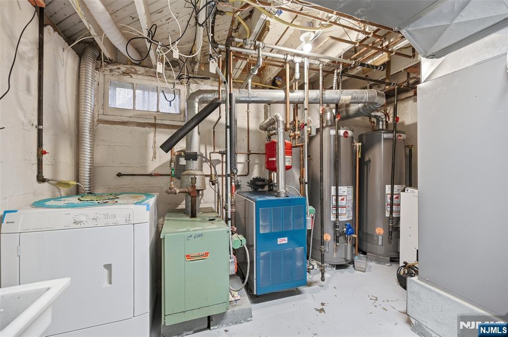 800 Delalla Terrace Ridgefield, NJ 07657 - Photo 33 of 43