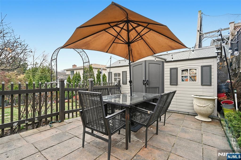 800 Delalla Terrace Ridgefield, NJ 07657 - Photo 37 of 43