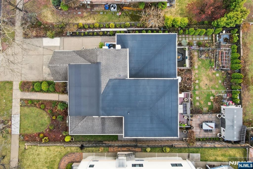 800 Delalla Terrace Ridgefield, NJ 07657 - Photo 38 of 43