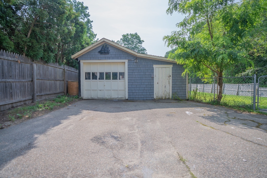 20 Fearing Hill Road Wareham, MA 02571 - Photo 5 of 24 Gallery Image 5